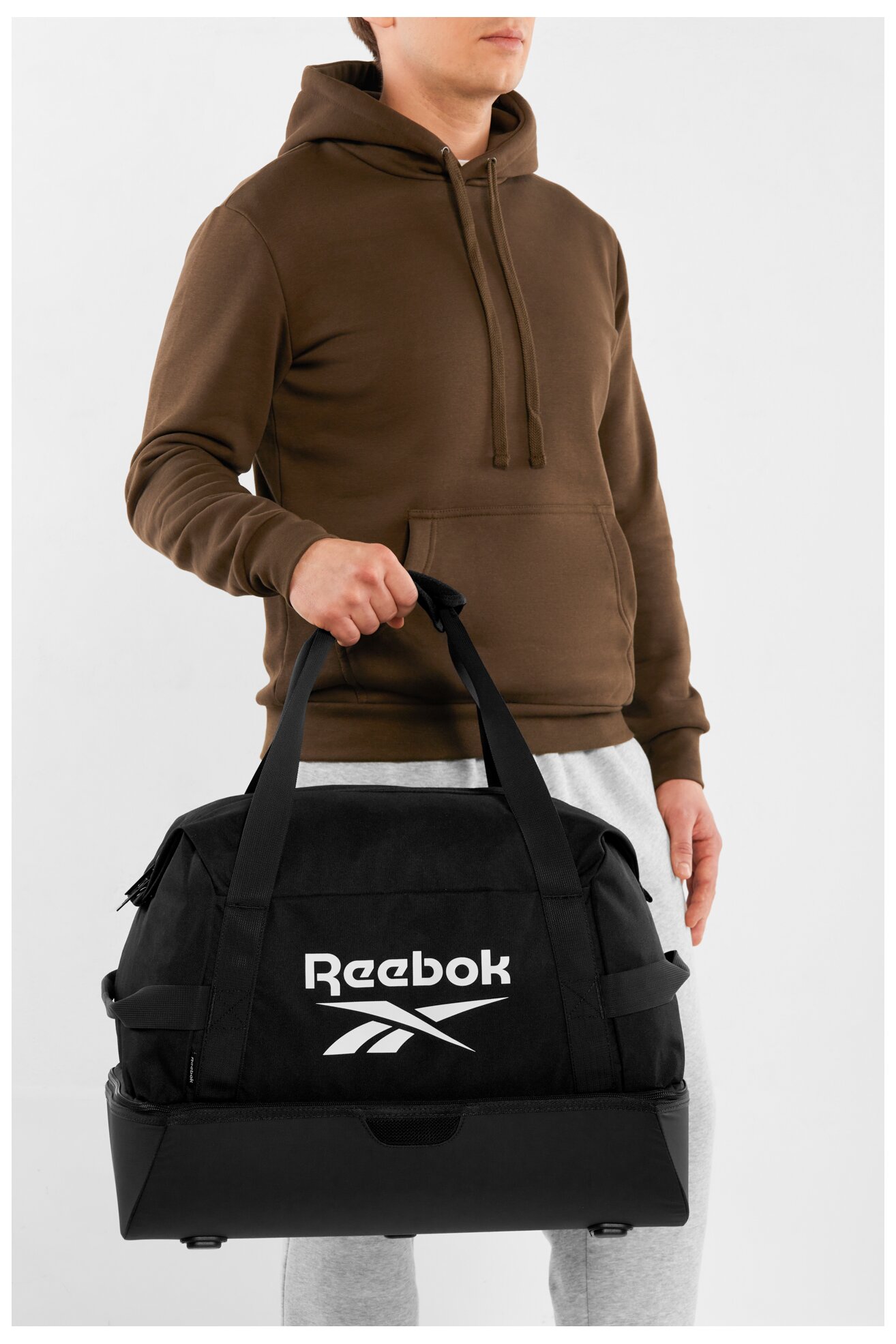 Чанта за пътуване Reebok RBK-010-CCC-05 ЧЕРЕН