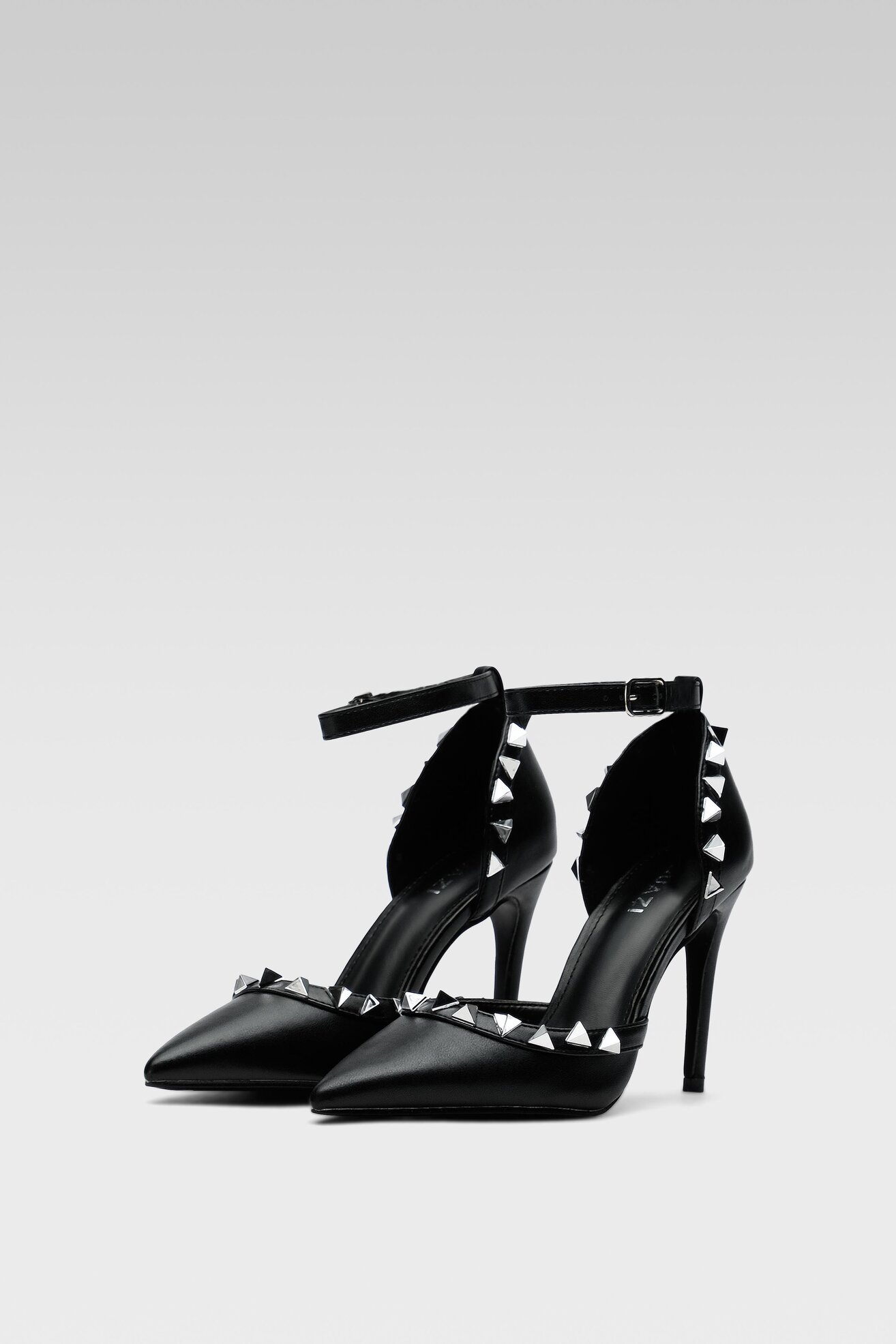 Czółenka Quazi F5304-88 Czarny