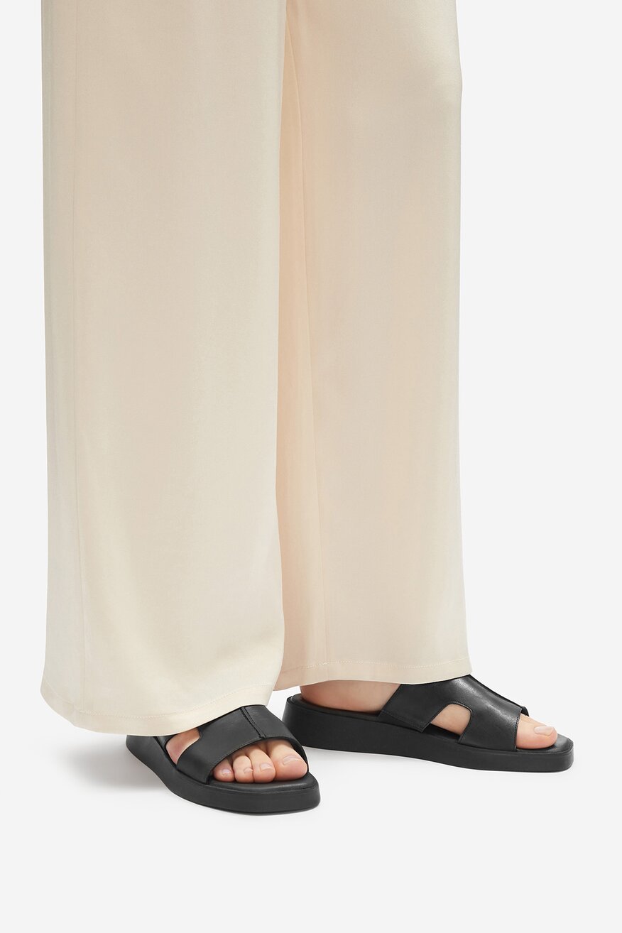 
                Lasocki - Klapki skórzane - 5904862334783