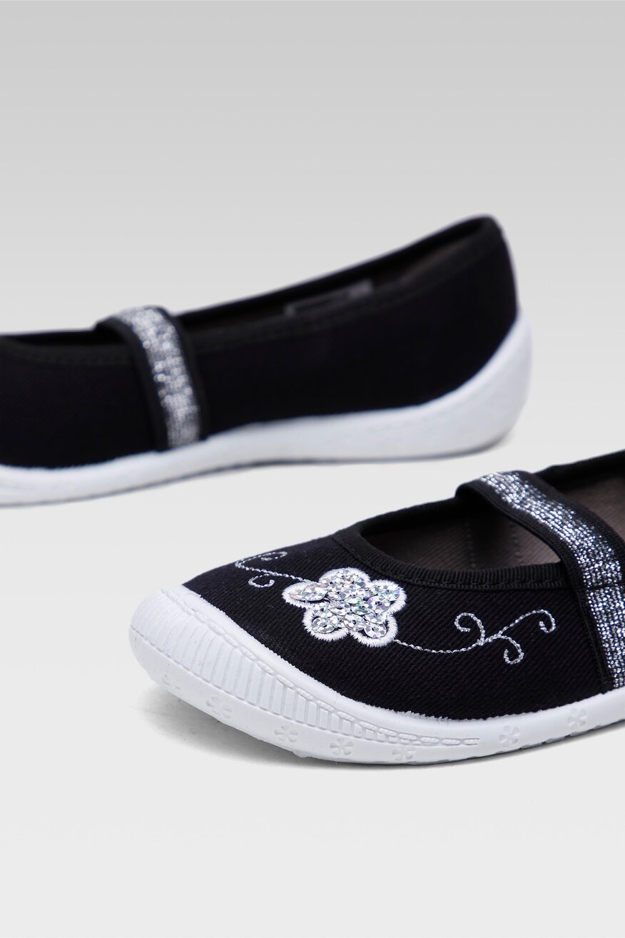 MB - Kapcie z printem czarne - 5904248153649