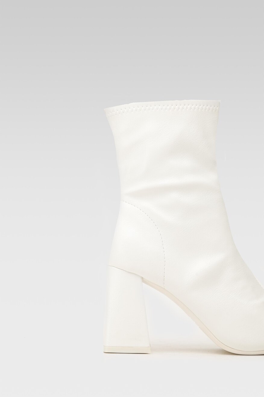 
                Боти Jenny Fairy БЯЛ - 5903698922522