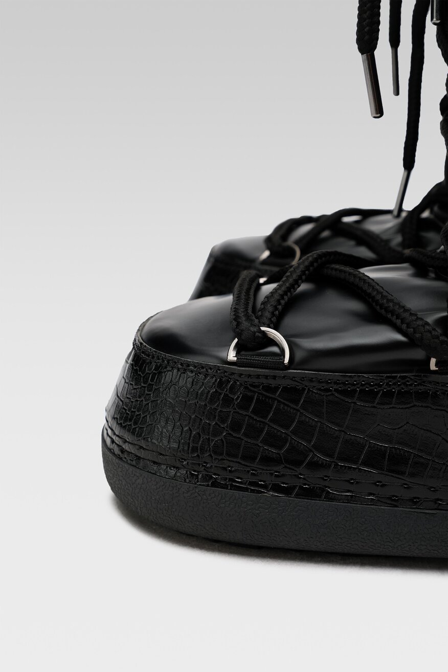 
                DeeZee - Botki czarne - 5904862211602