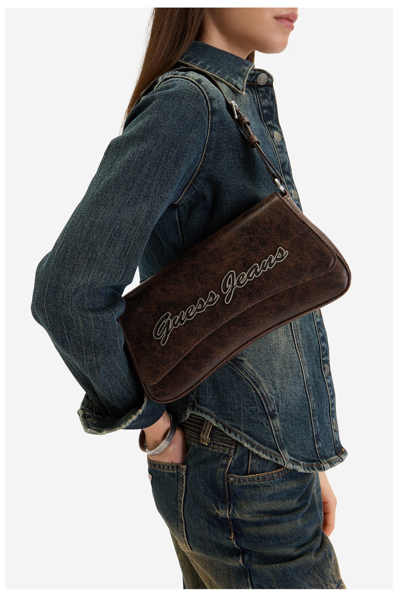 Дамска чанта GUESS JEANS CWBEO-GUESS-B-013-09 КАФЯВ