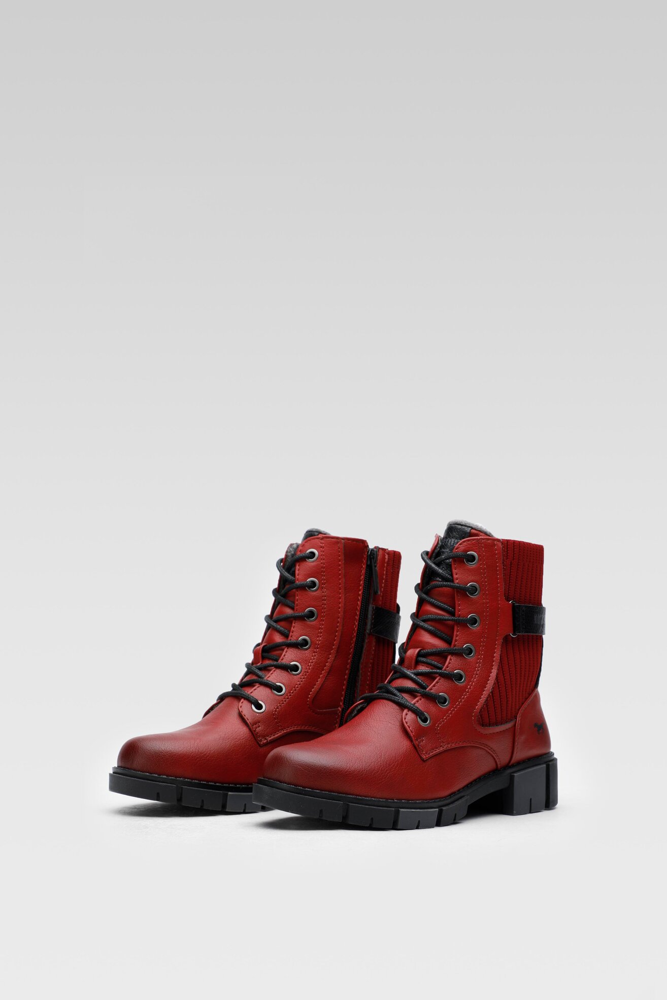 Csizma Mustang 1443-502-5 PIROS