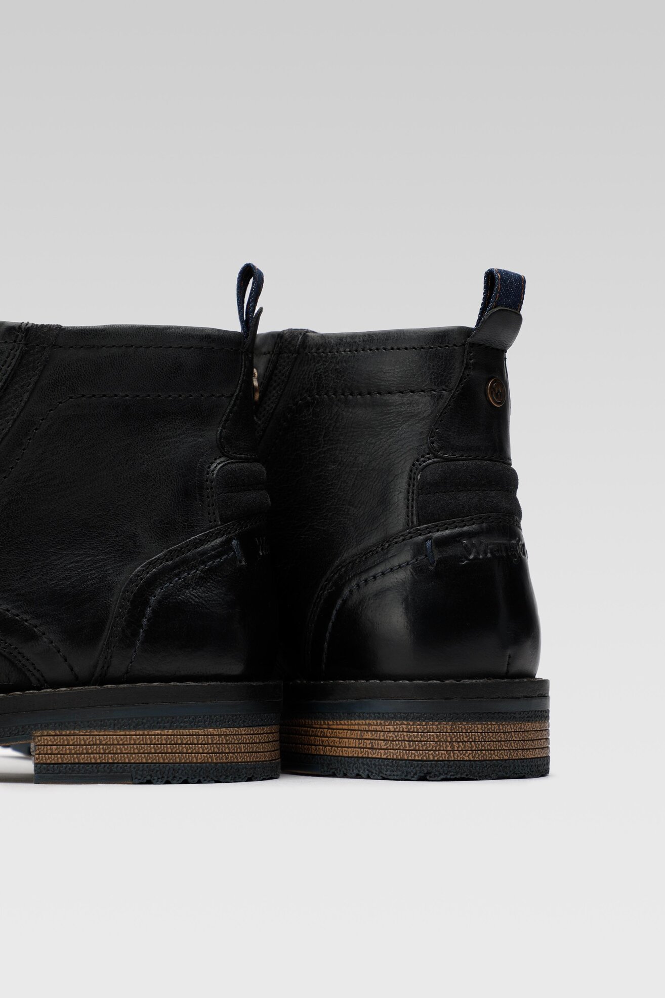 Trzewiki Wrangler WM22100M Czarny