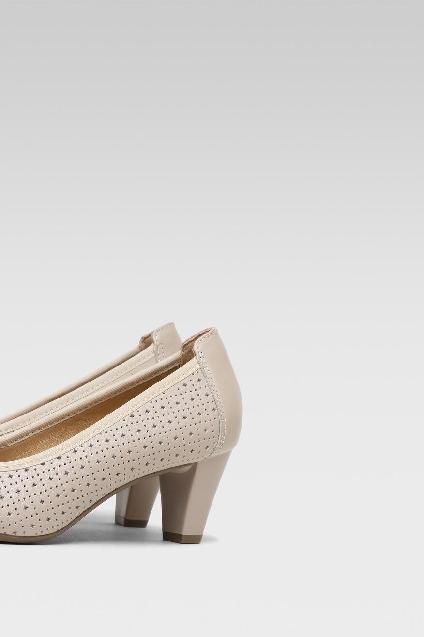 
                Lasocki - Skórzane czółenka beżowe - 5904862501338