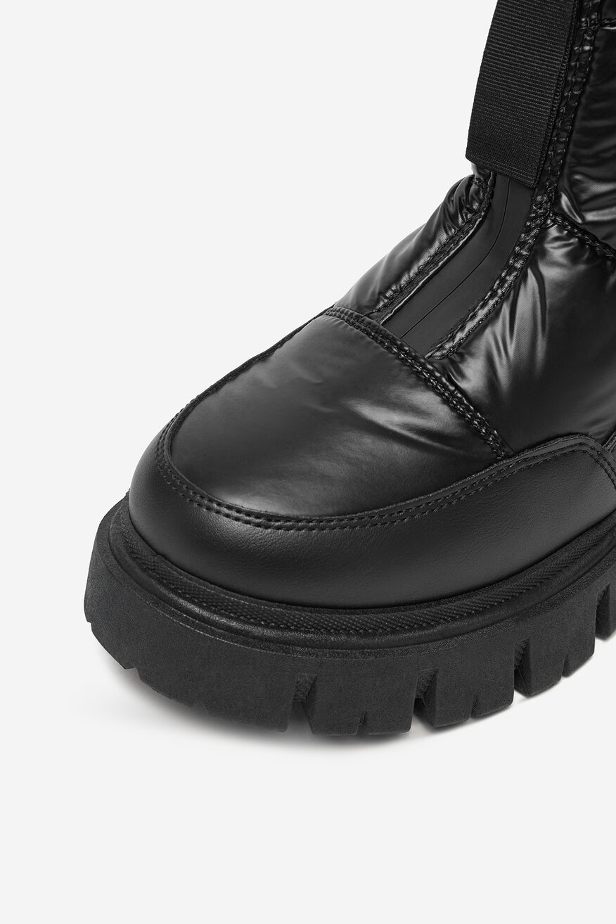 
                Csizma DeeZee FEKETE - 5904410733952