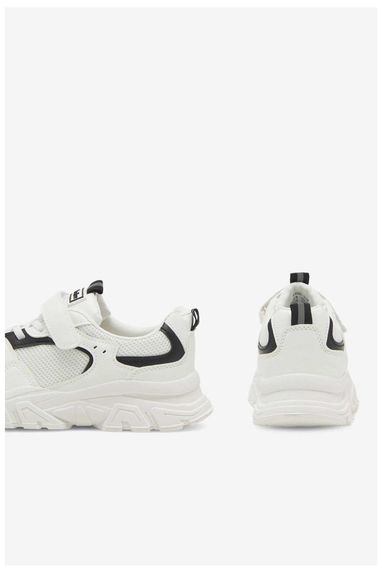 Сникърси DeeZee TS5677K-02AA ЧЕРЕН