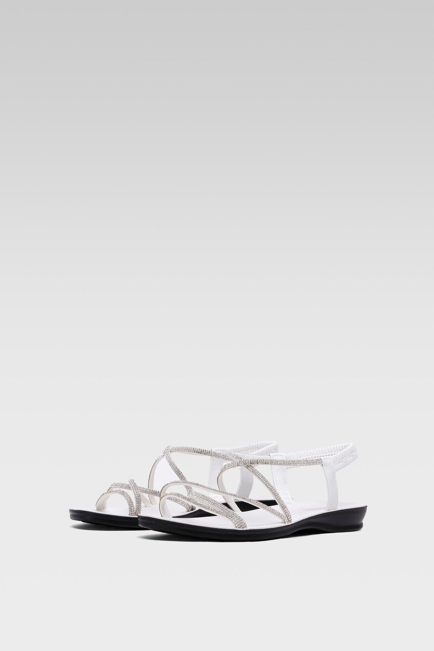 
                Bassano - Sandały z aplikacją białe - 5904248630898