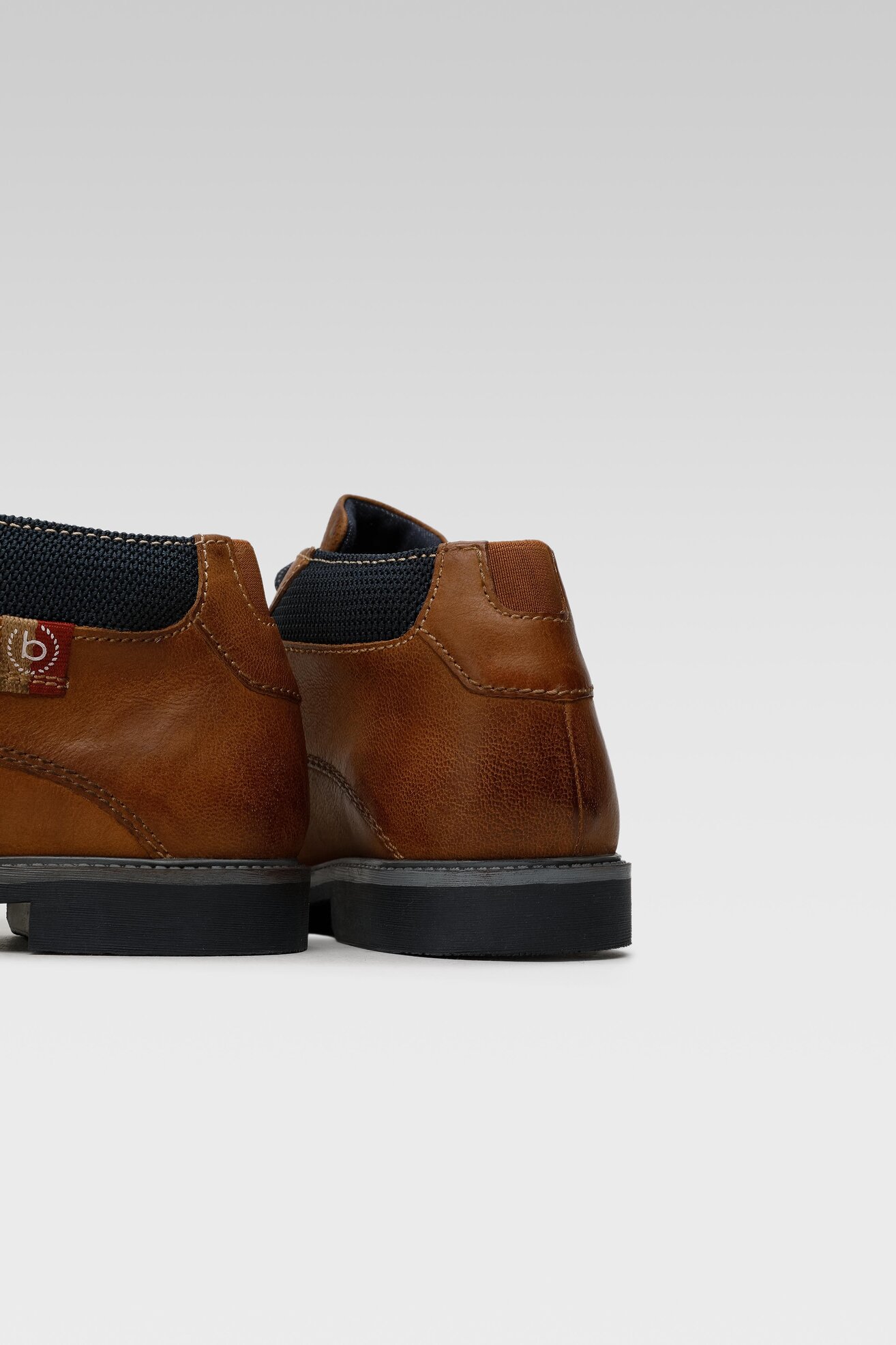 Trzewiki Bugatti 335-83431-3500-6300 Brązowy