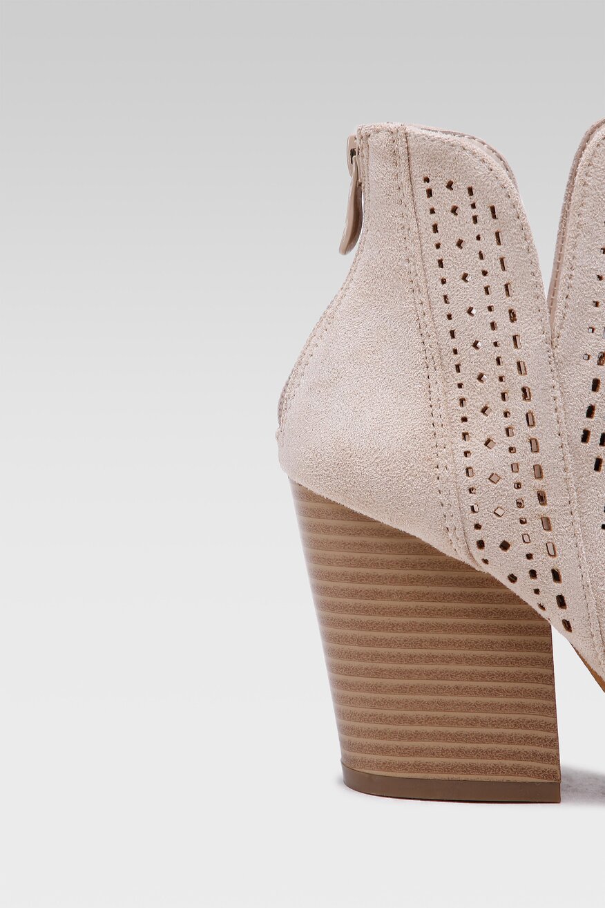 
                DeeZee - Botki z wycięciami beżowe - 5904248231866