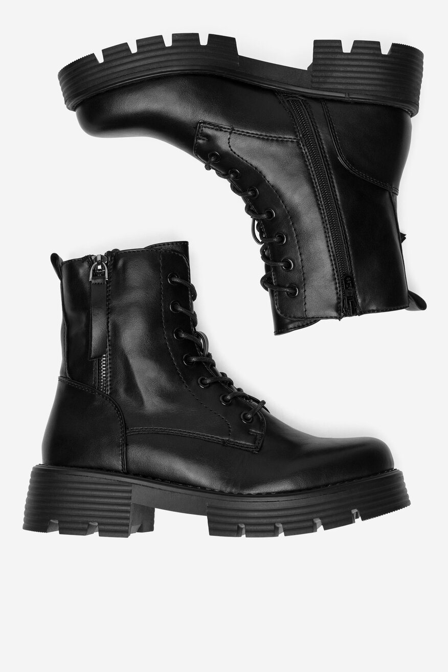 
                Боти DeeZee ЧЕРЕН - 5905588846277