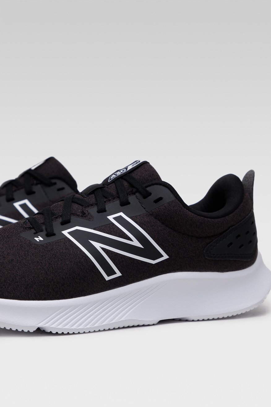 Sportcipő New Balance FEKETE - 5903698849942