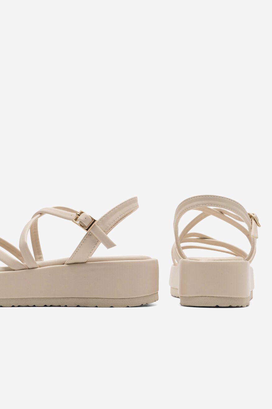 
                Jenny Fairy - Sandały beżowe - 5904862836263