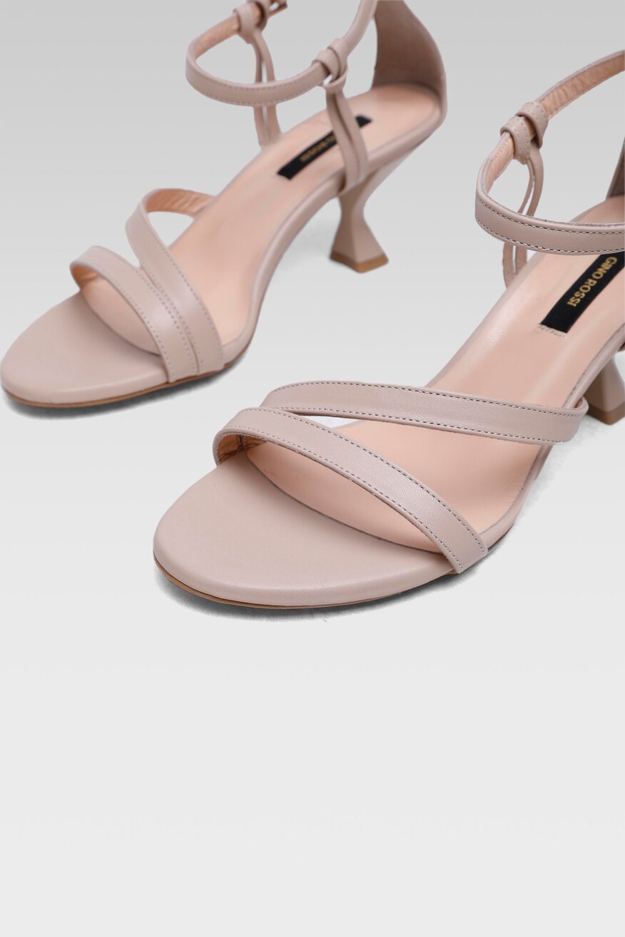 
                Gino Rossi - Sandały skórzane na obcasie - 5904248487188