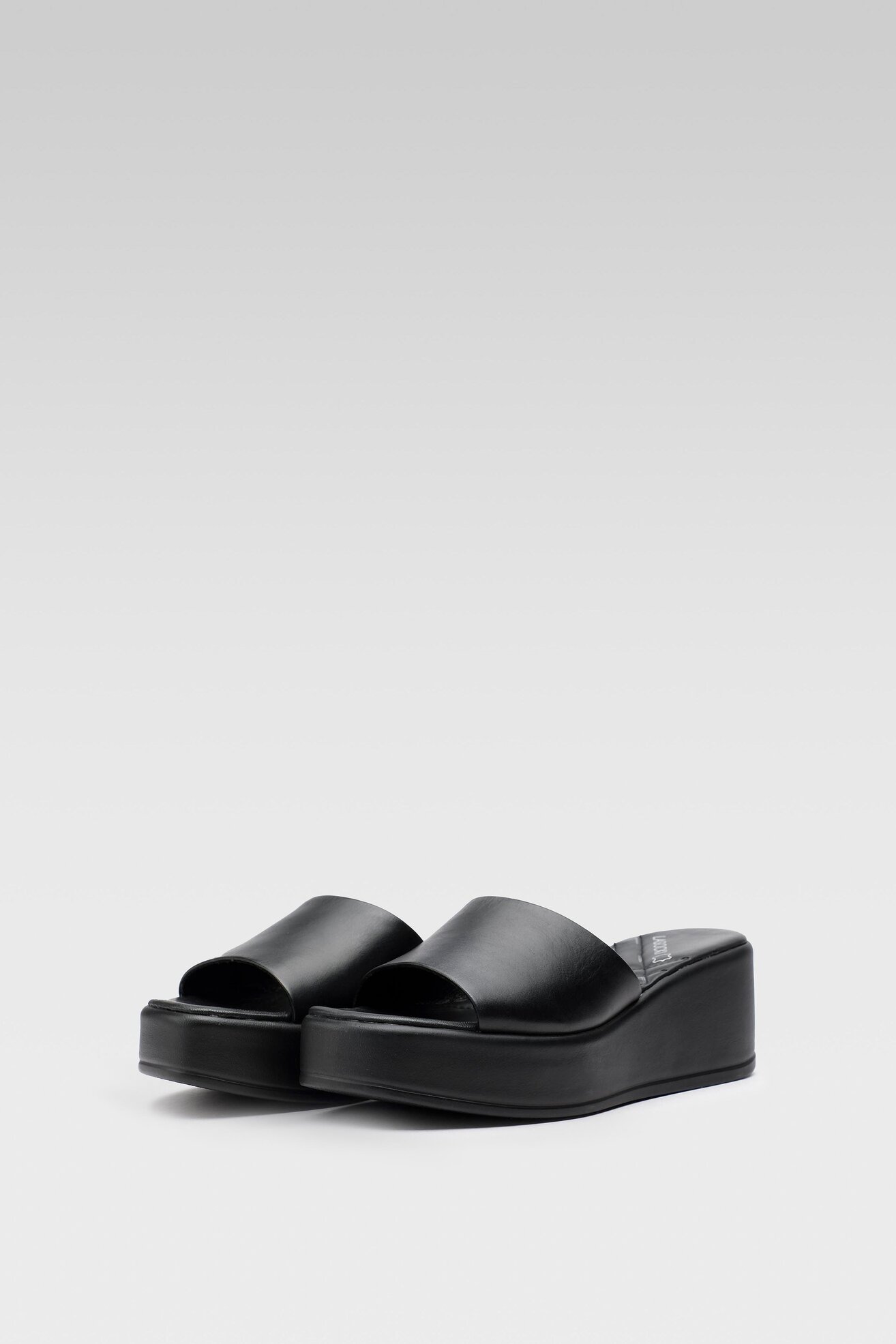 Klapki Lasocki OCE-3030-01 Czarny