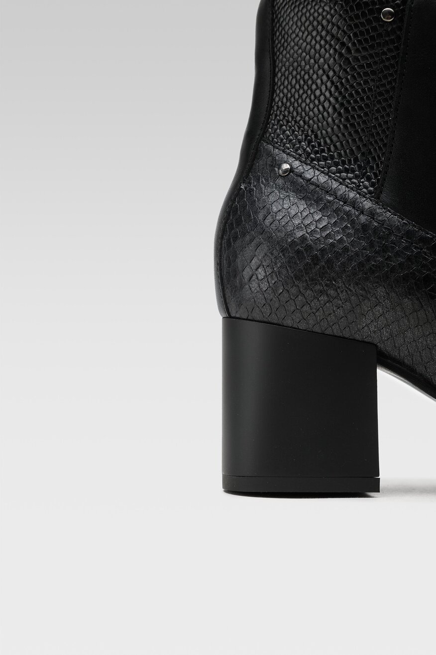 
                Lasocki - Skórzane botki czarne - 5903698858807