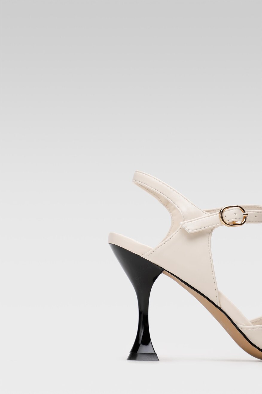 
                Jenny Fairy - Czółenka pastelowe beżowe - 5904248389321