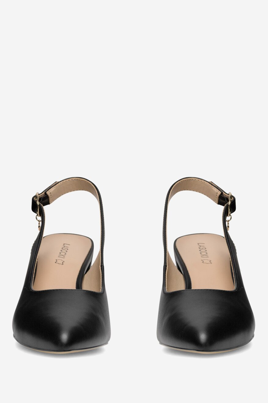 
                Körömcipő Lasocki FEKETE - 5903419782060