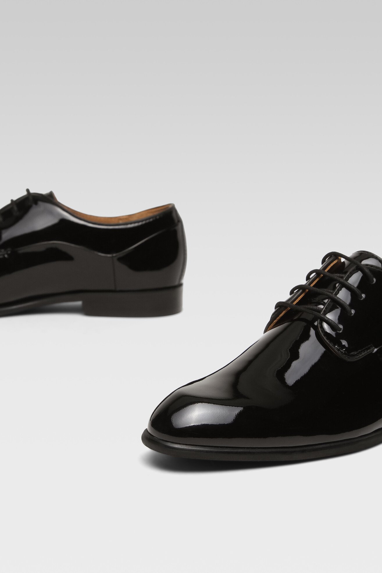 Półbuty Gino Rossi GIULIO-01 122AM Czarny