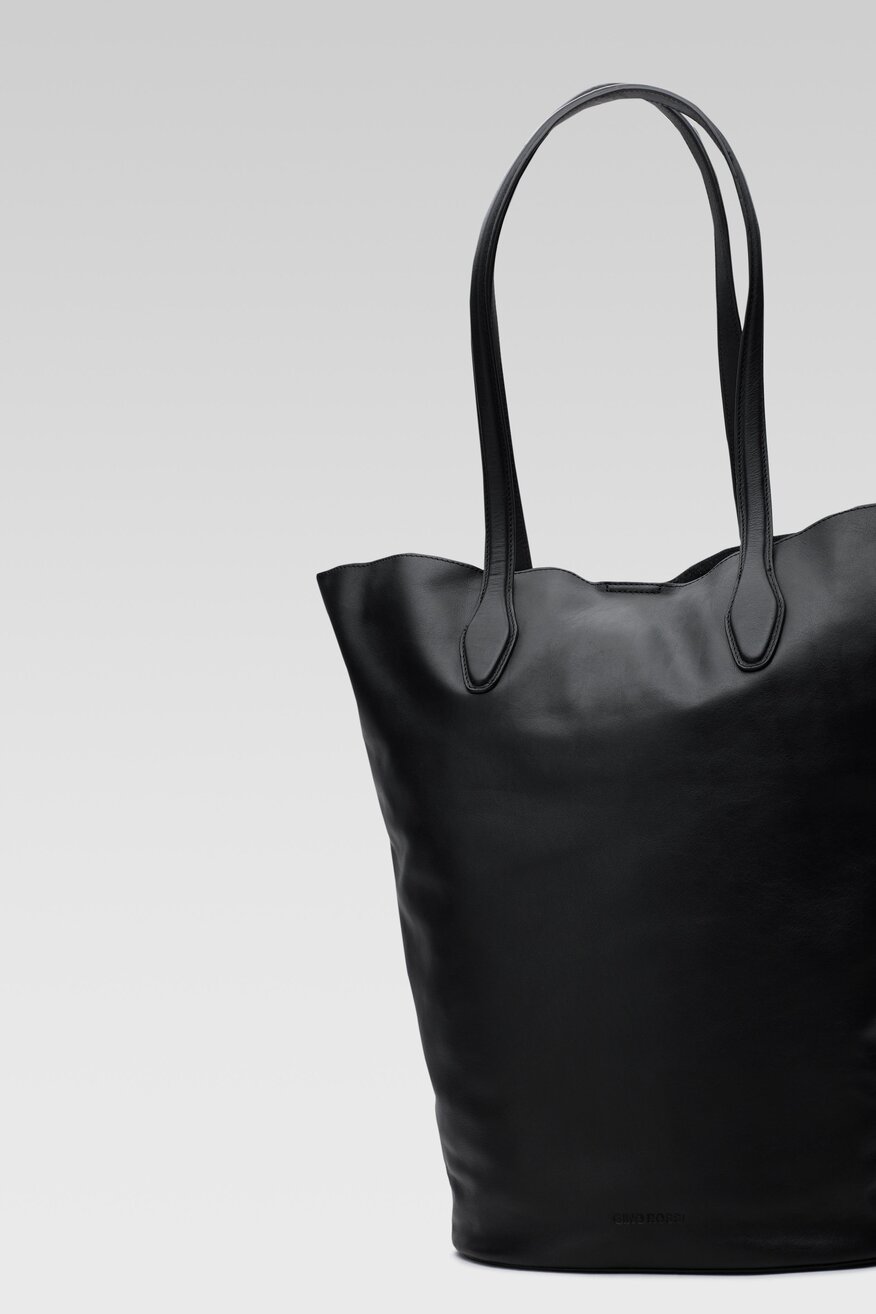 
                Kézitáska Gino Rossi FEKETE - 5904862145570