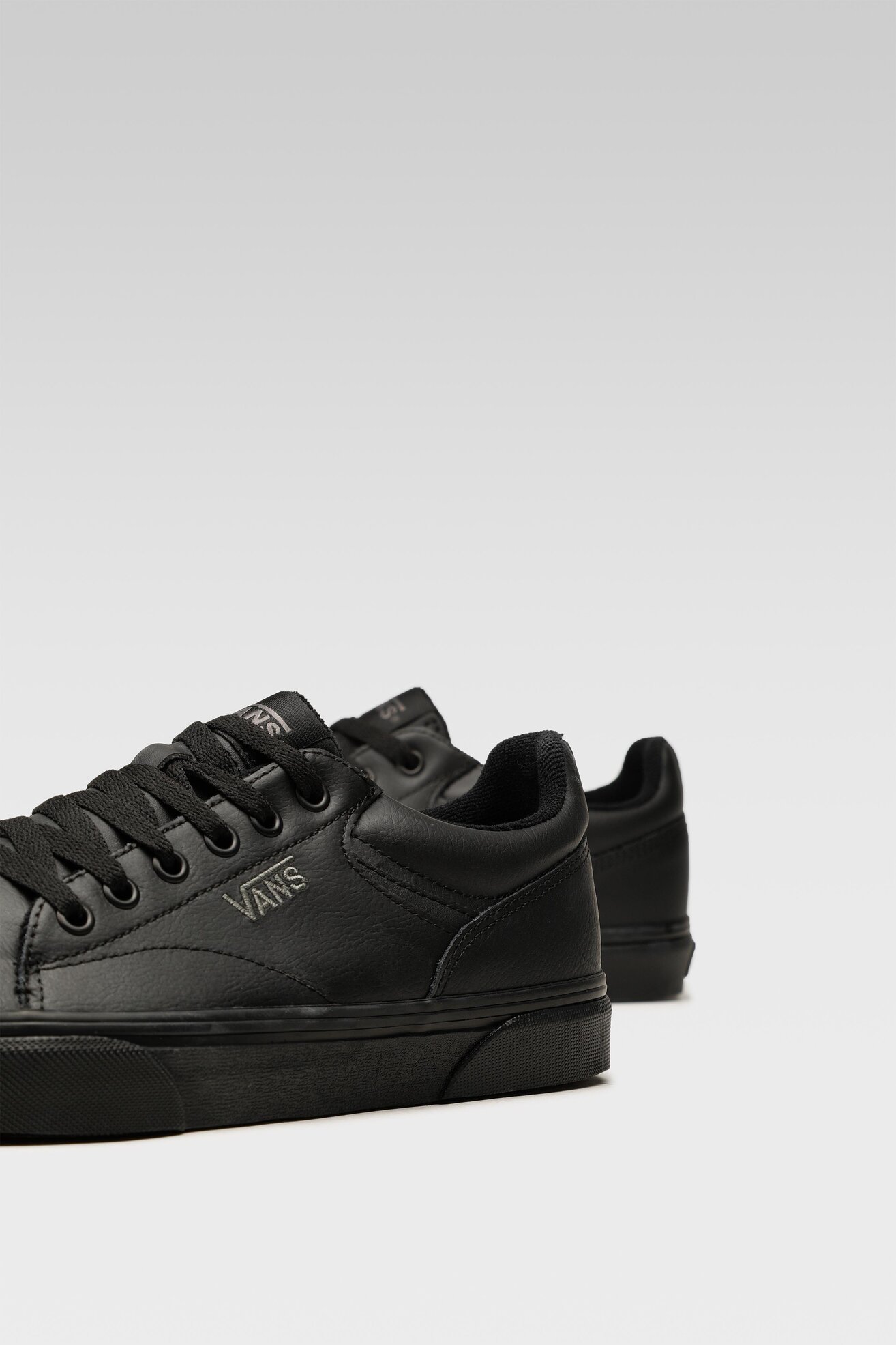 Trampki Vans SELDAN VN0A4TZE11I1 Czarny