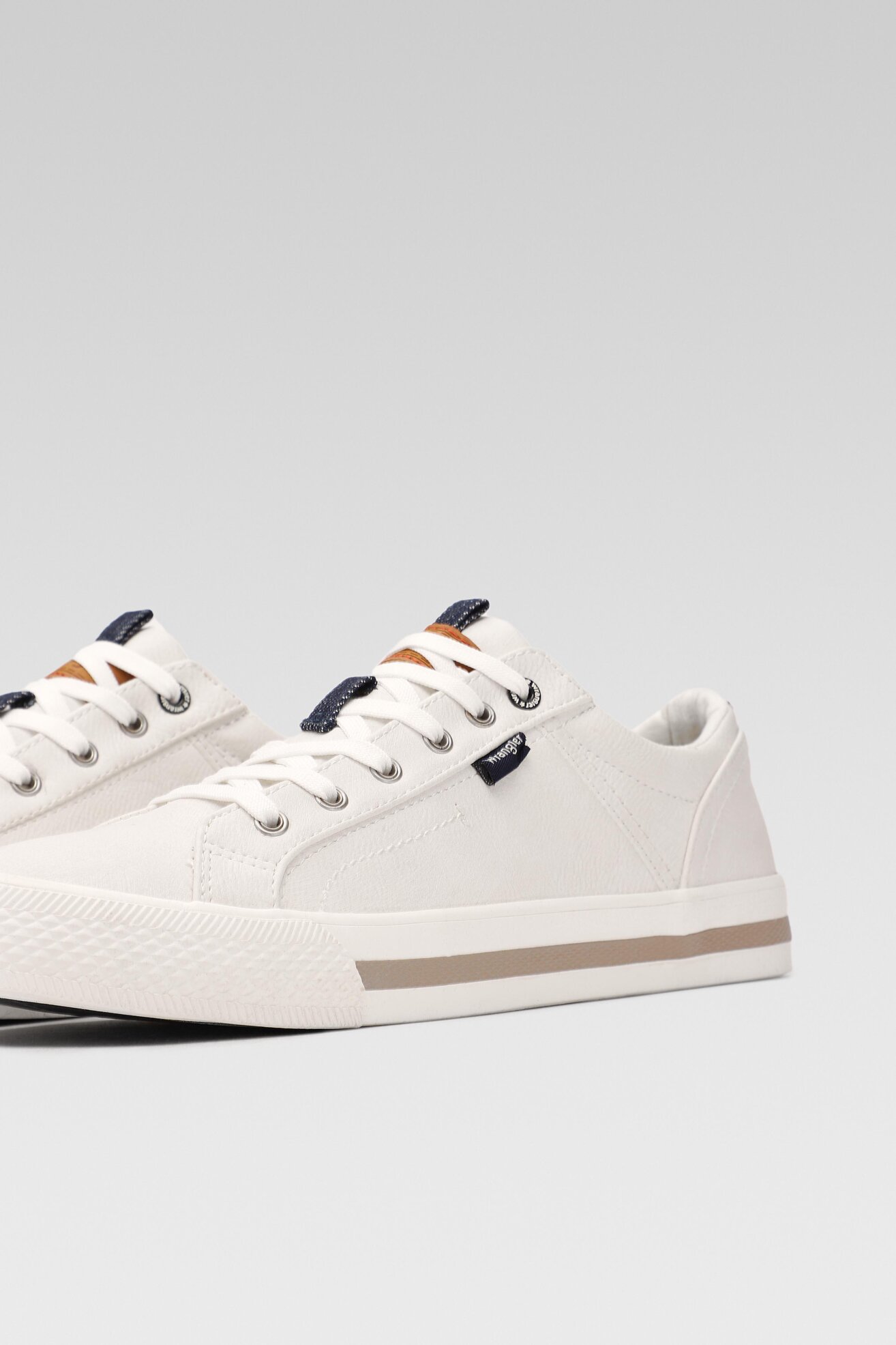 Półbuty Wrangler WM11121M Biały