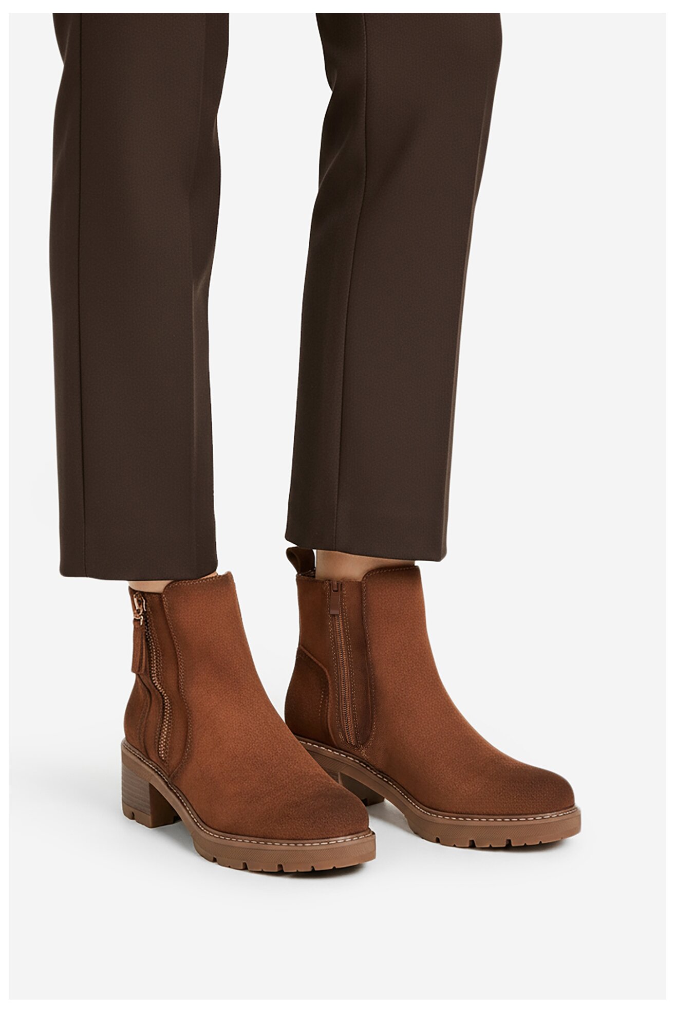 Ghete Clara Barson CEO-HY58222-1 MARO