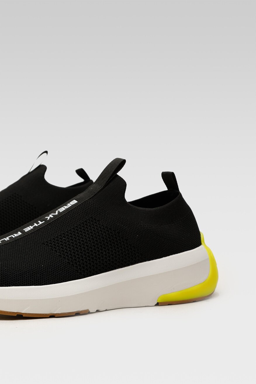 
                Togoshi - Obuwie sportowe czarne - 5904248261856