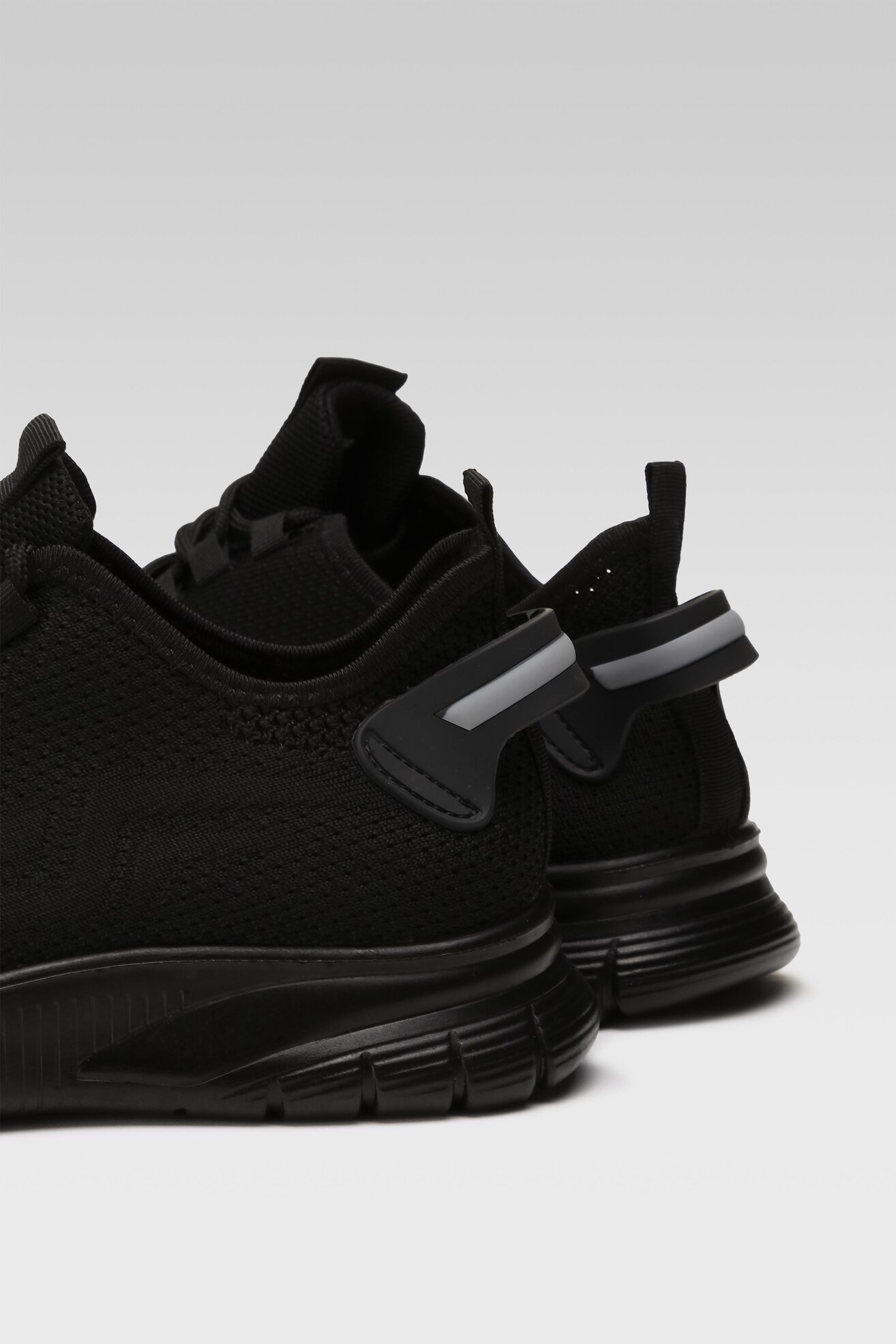 Obuwie sportowe PULSE UP MC-XX53 Czarny