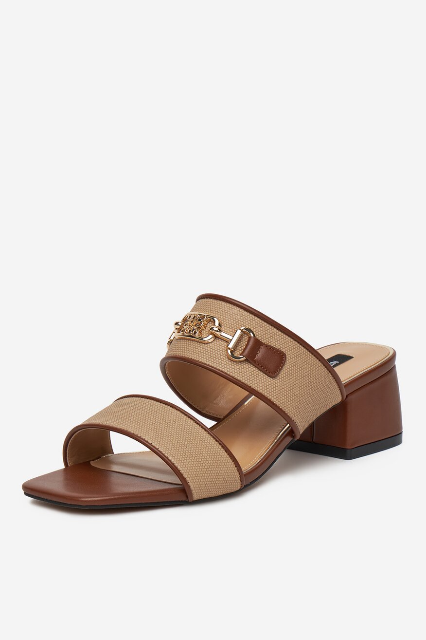 NINE WEST - Klapki na słupku - 5906751099513