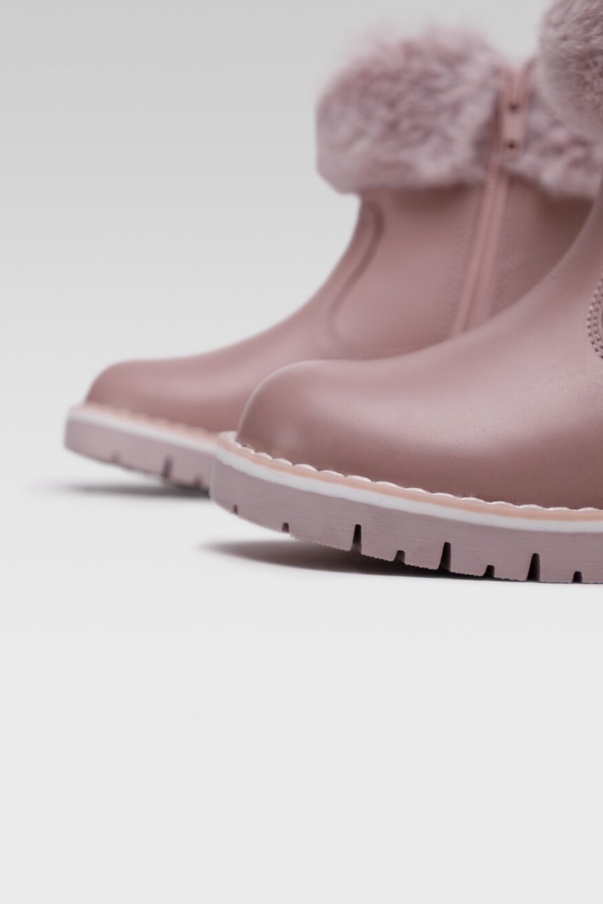 
                Lasocki Kids - Skórzane kozaki z aplikacją - 5904248131371