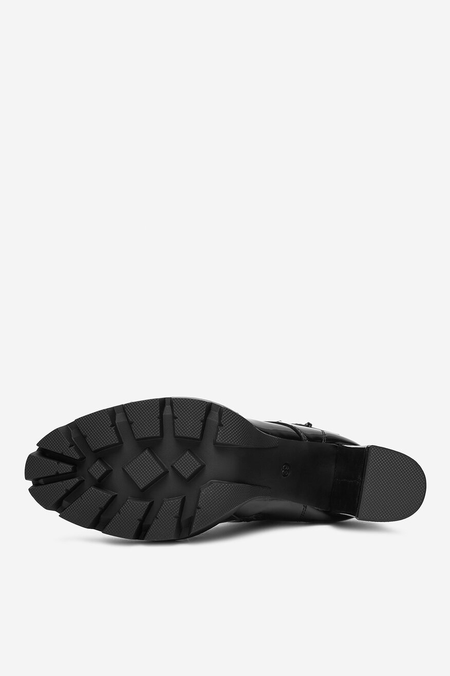 
                Боти DeeZee ЧЕРЕН - 5904410589375