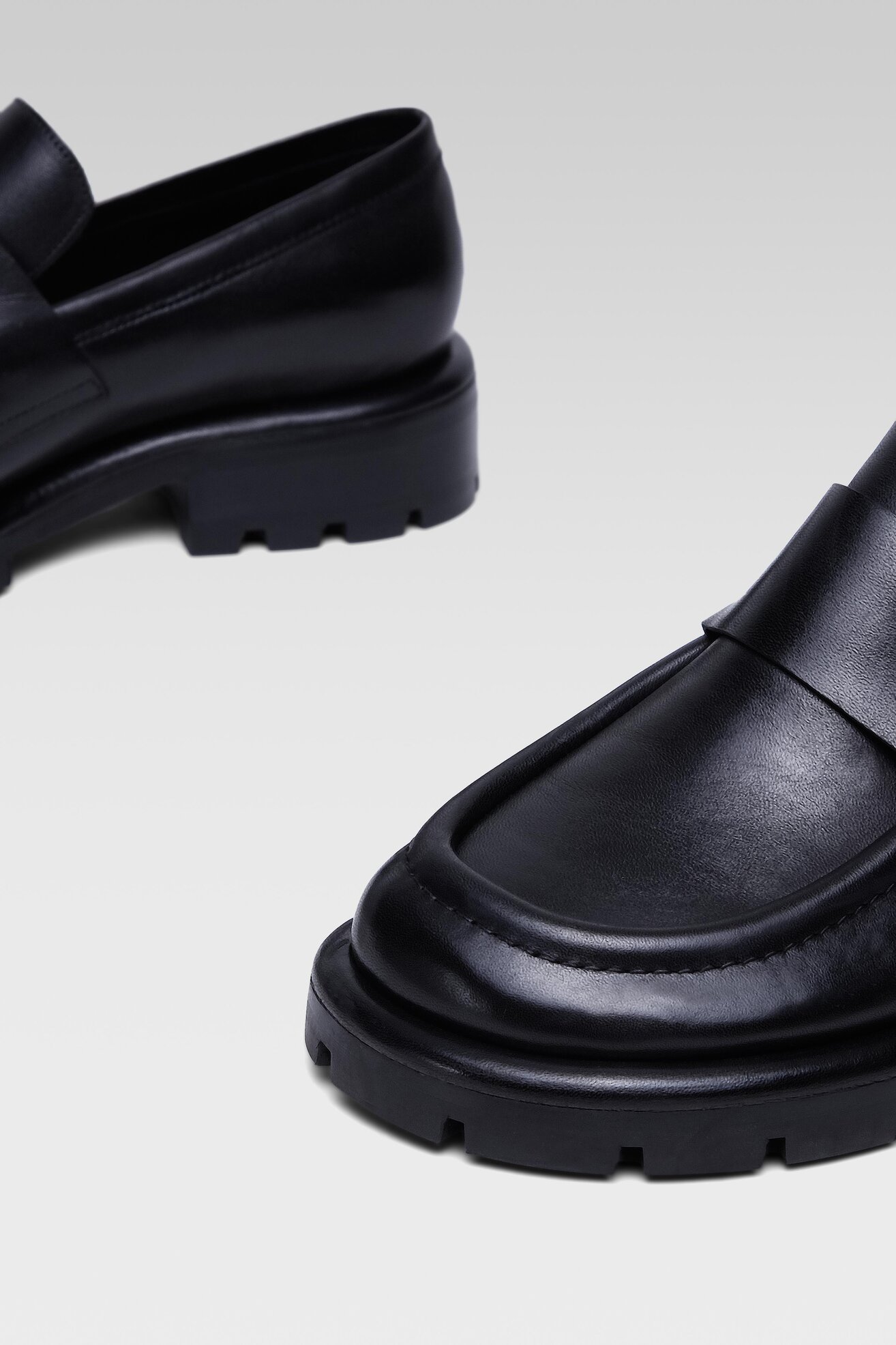 Mokasyn Gino Rossi NAOMI-A-10 Czarny