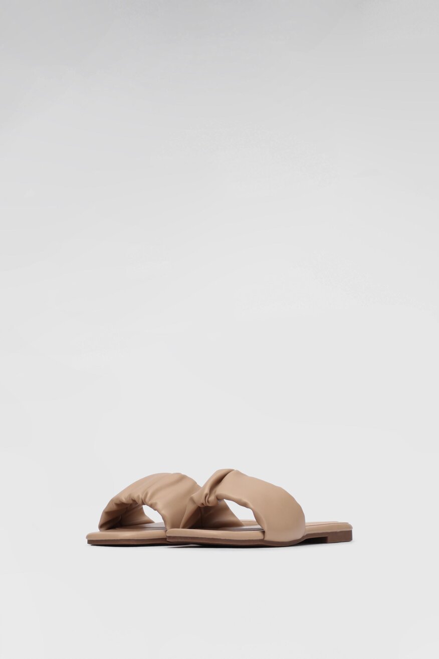 
                Jenny Fairy - Klapki beżowe - 5903698472072