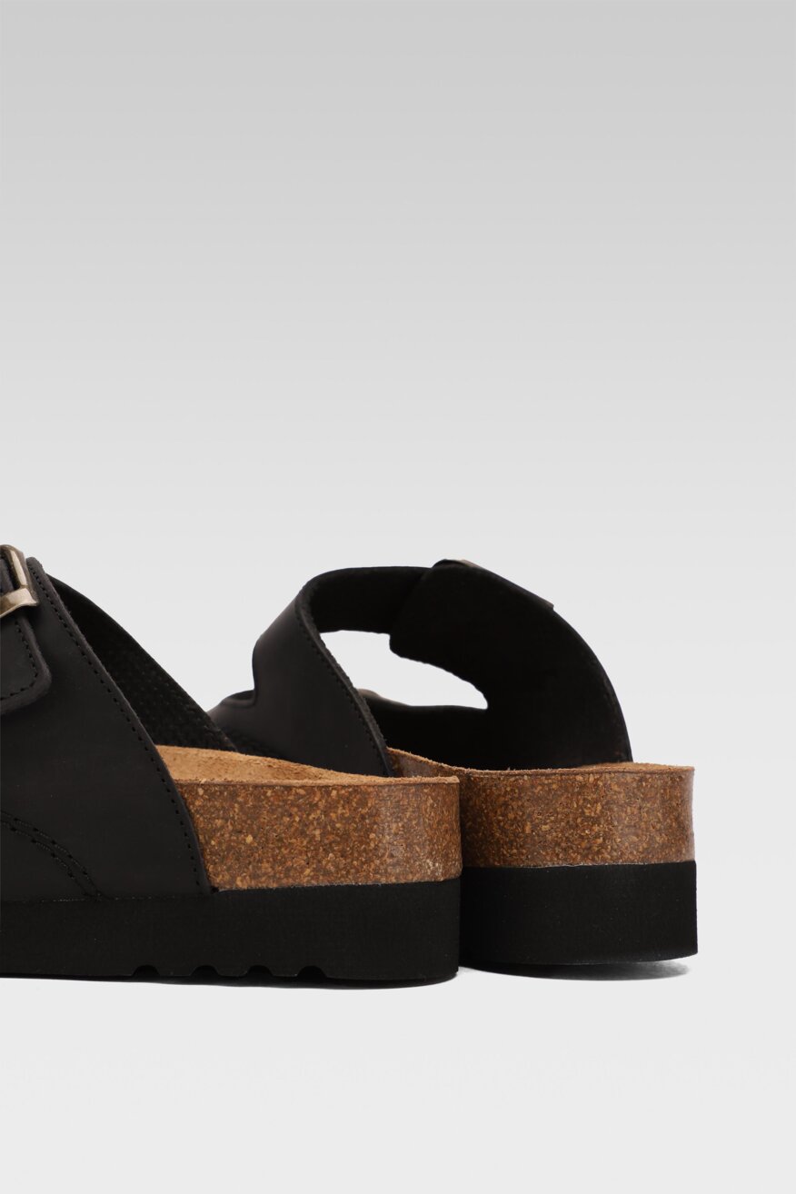 
                Scholl - Skórzane klapki czarne - 5903698408774