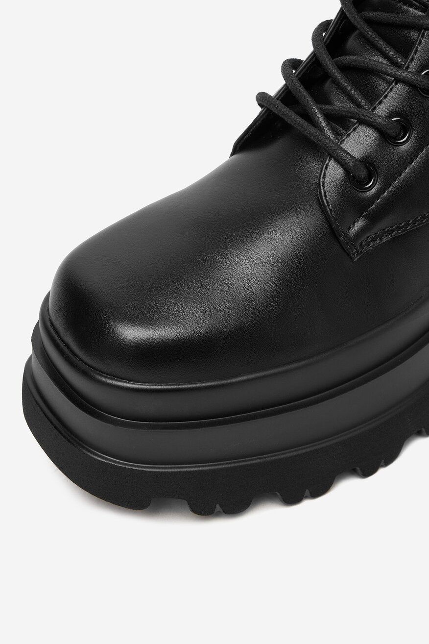 
                DeeZee - Kozaki - 5904410905793