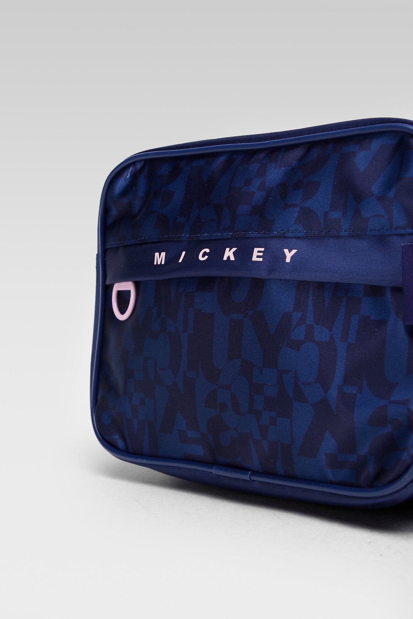 Младежка чанта Mickey&Friends ACCCS-AW21-23DSTC КОБАЛТОВО СИНЬО