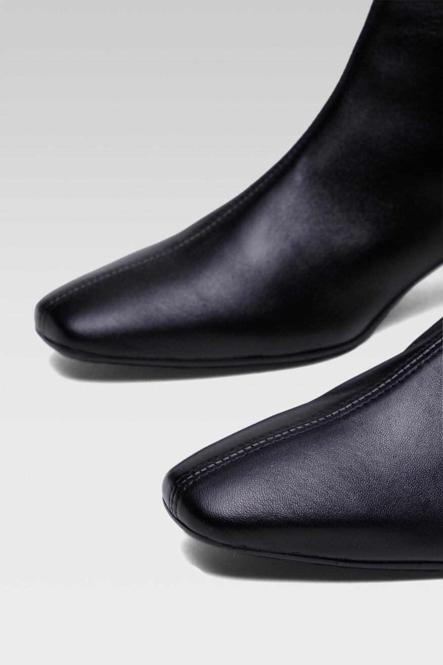 
                Gino Rossi - Skórzane botki na obcasie - 5903698992136