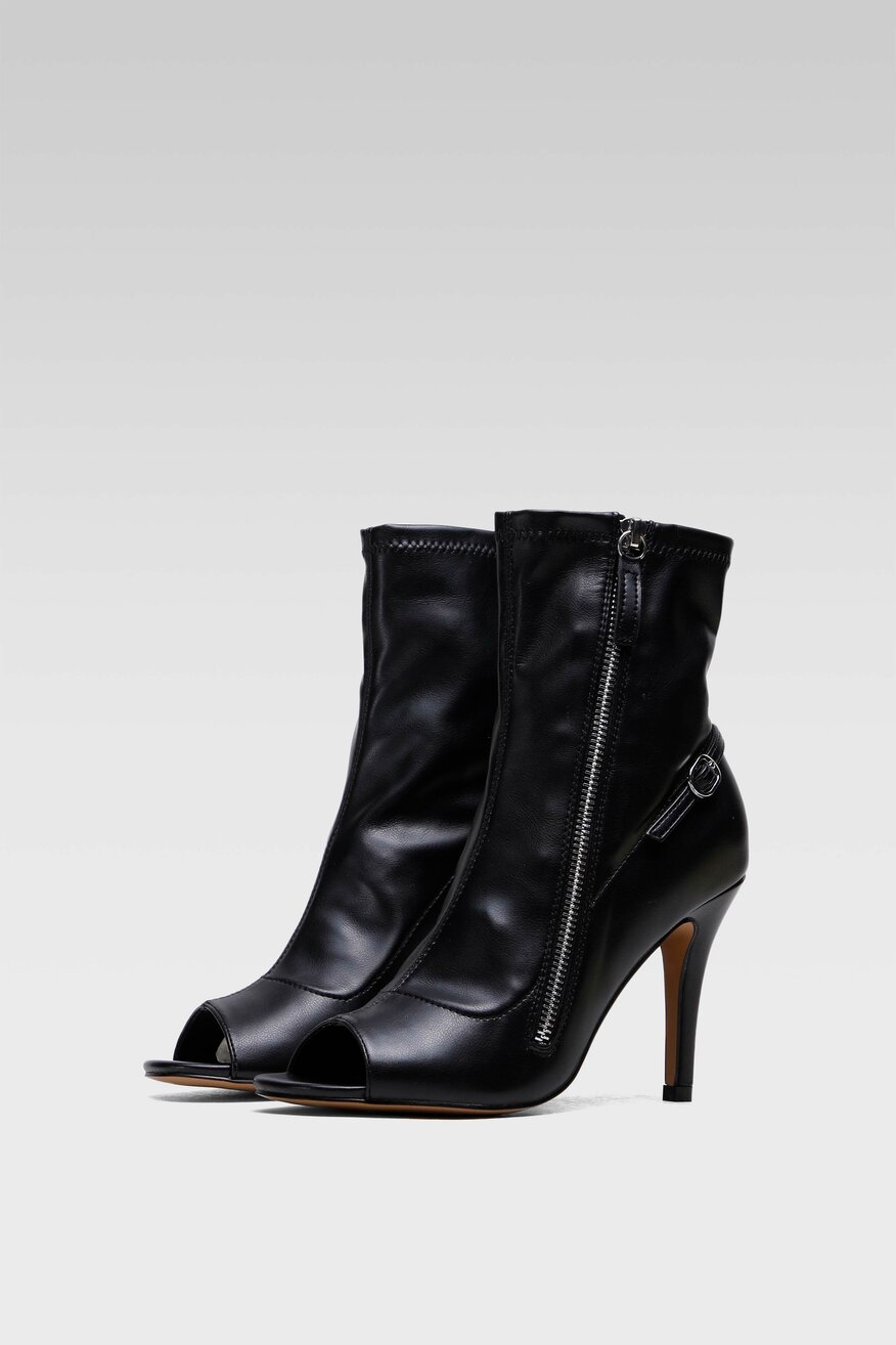 
                Quazi - Botki na szpilce - 5904248198381