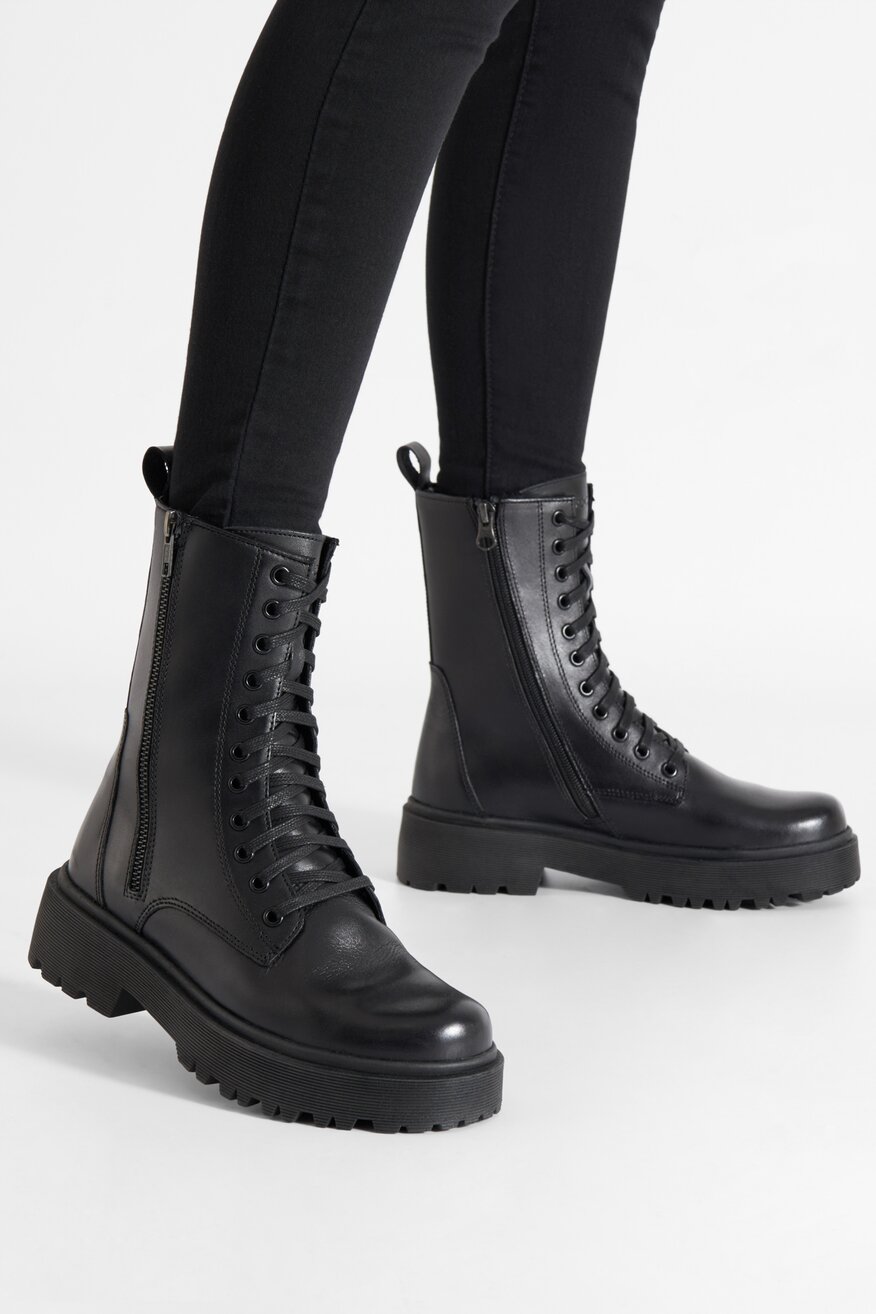 
                Черевики Lasocki ЧОРНИЙ - 5904862972985