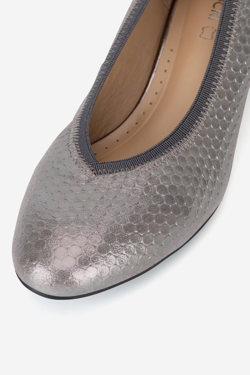 
                Körömcipő Lasocki SZÜRKE - 5905588565499