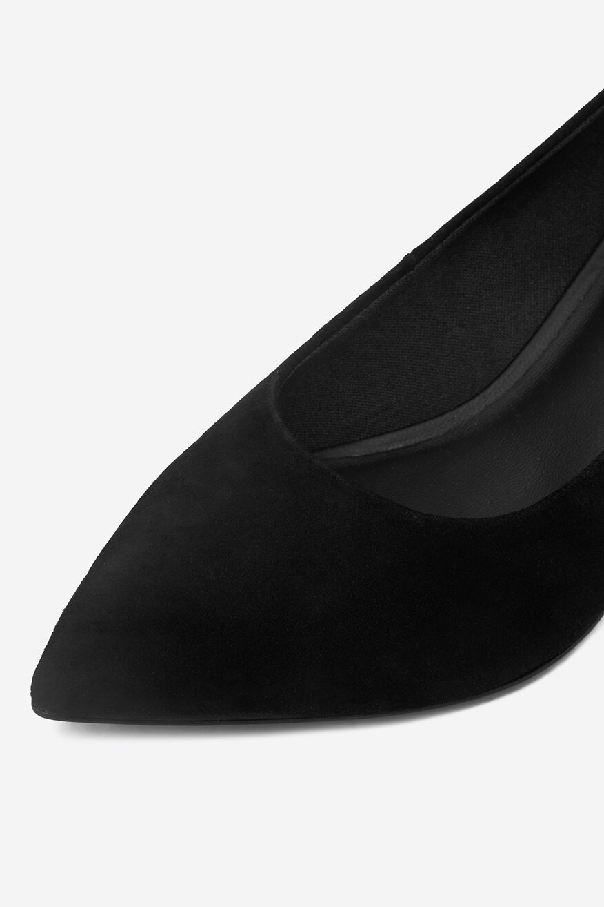 
                Елегантни обувки Lasocki ЧЕРЕН - 5906751657201