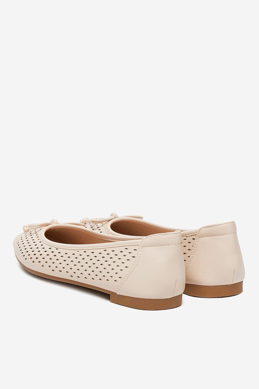 
                Балетки Clara Barson БЕЖЕВИЙ - 5904862326320