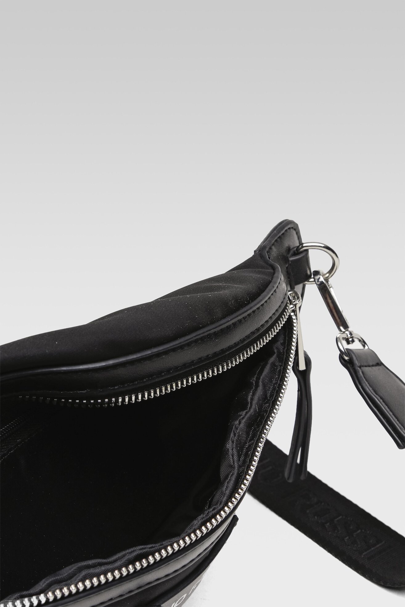 Torebka Gino Rossi BGB-S-054-10-07 Czarny