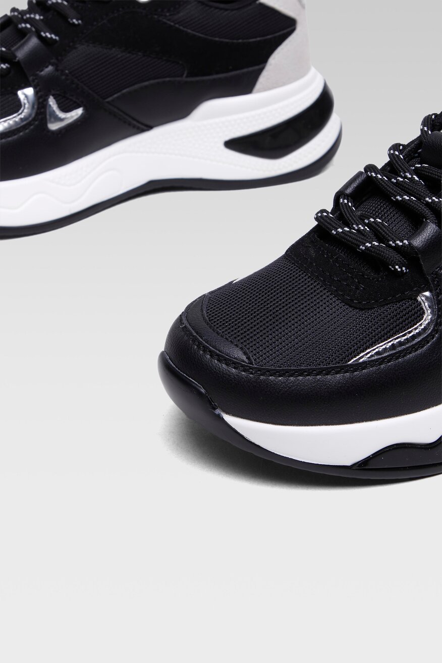 
                Quazi - Sneakersy czarne sznurowane - 5904248588144