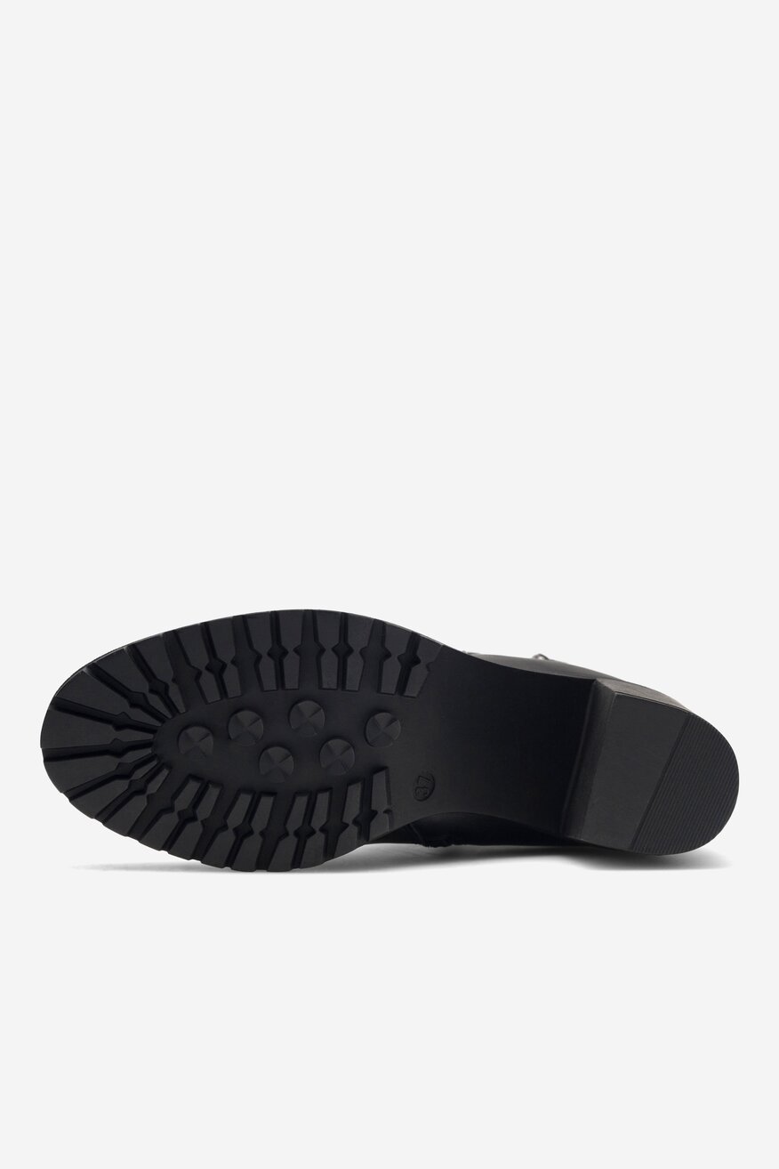 
                Kratke čizme Clara Barson CRNA - 5905588740490