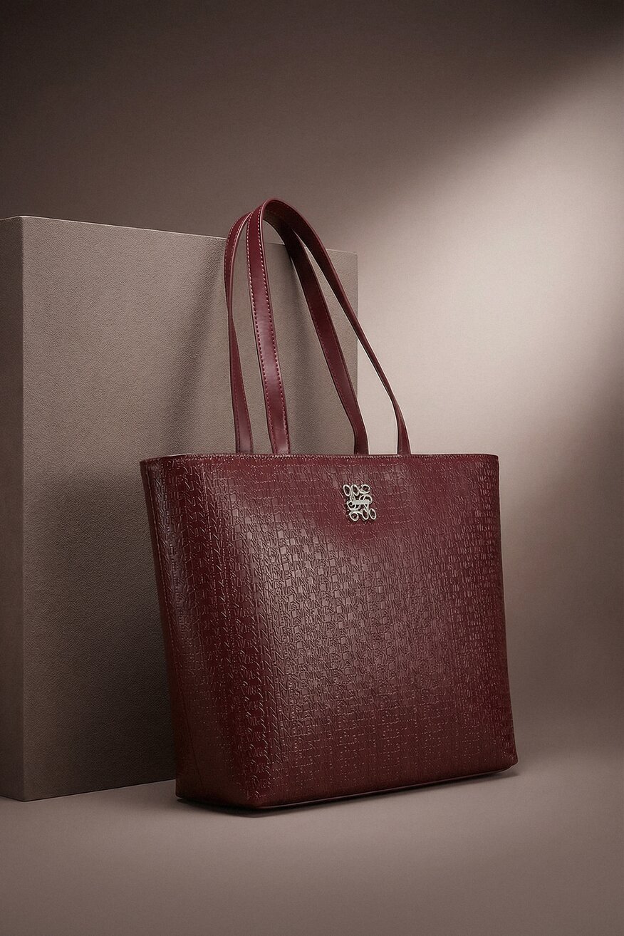 
                Сумка З Ремінцем NINE WEST БОРДОВИЙ - 5906751396346