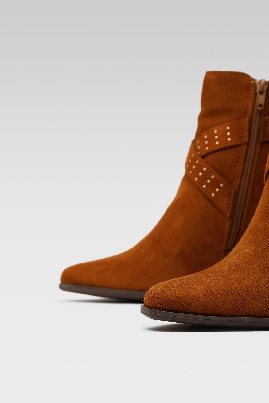 
                Jenny Fairy - Botki z aplikacją brązowe - 5904248052188