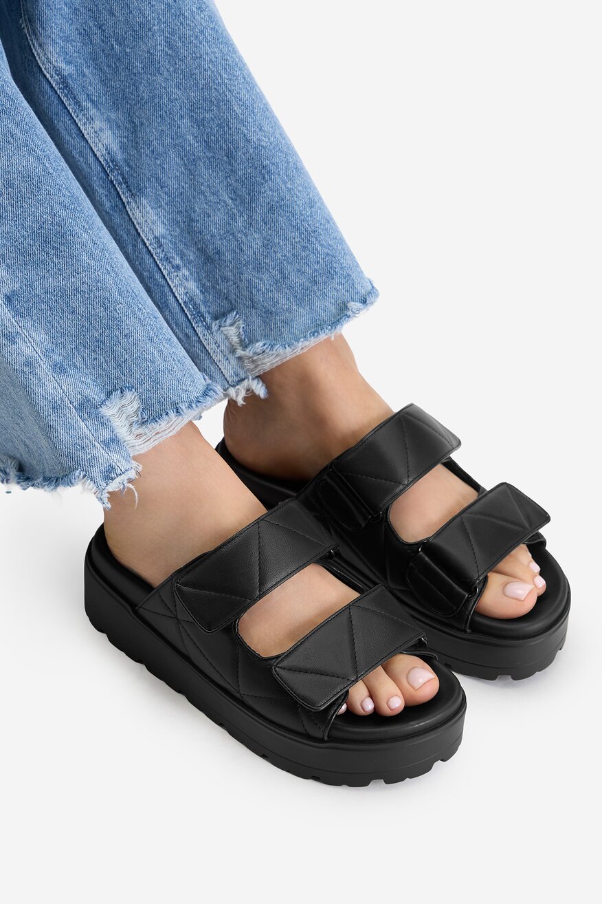 
                DeeZee - Klapki - 5906751779118